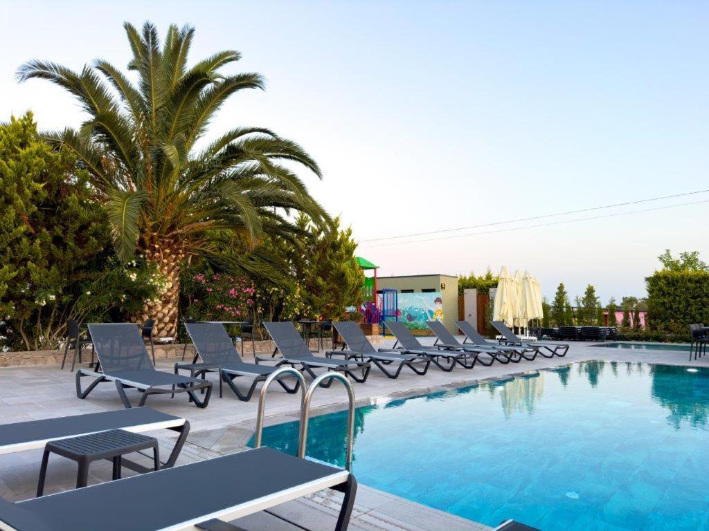 Club Kavala Beach Hotel Assos Exterior photo